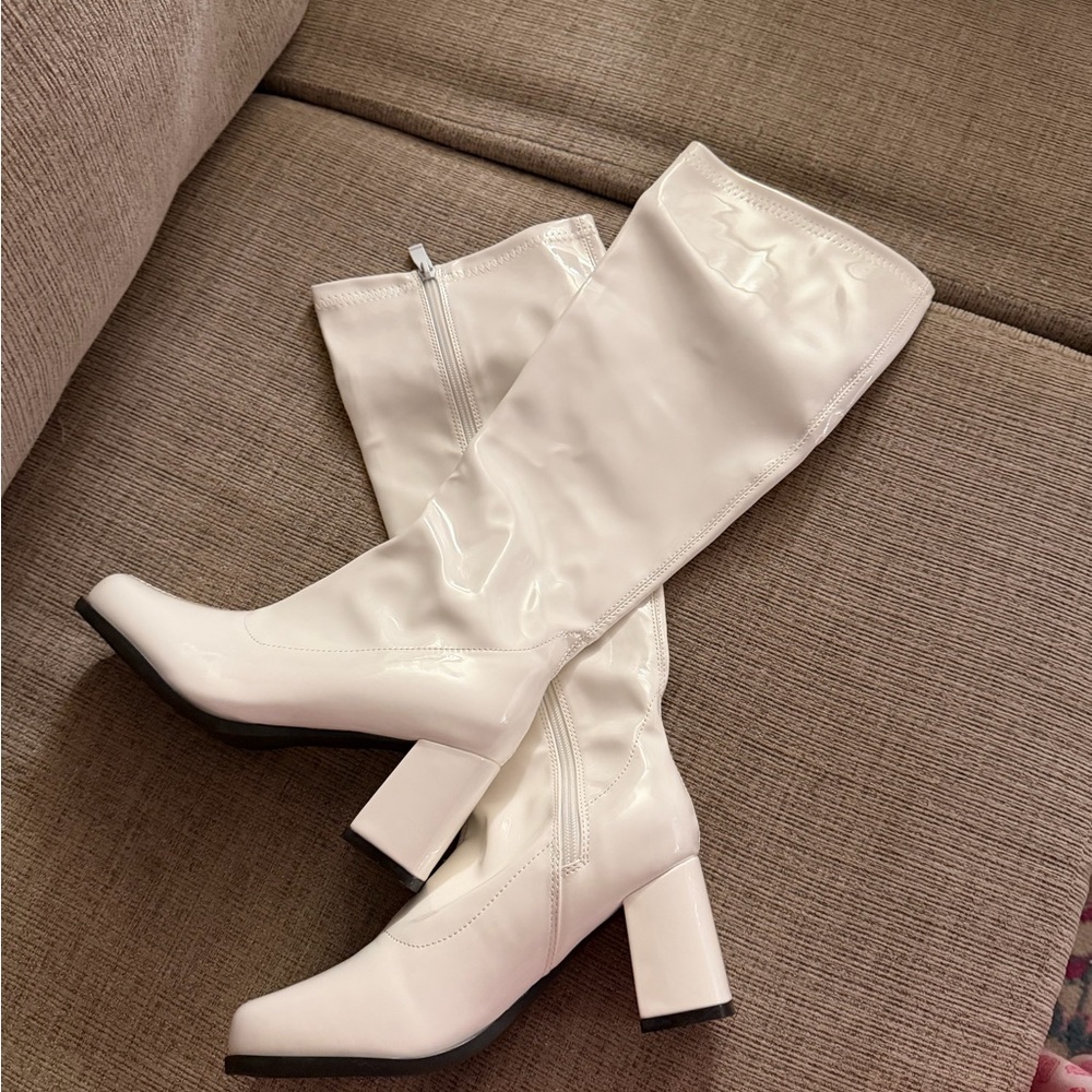 Elegant White Knee-High Boots
